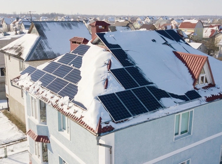 Do solar panels work in winter?